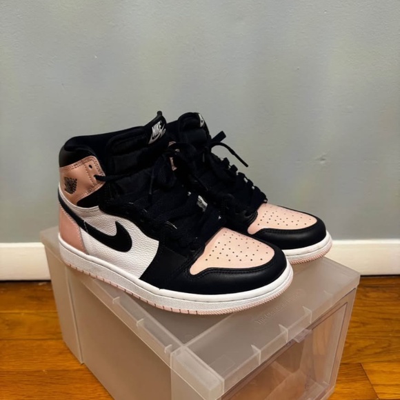 Bubble gum Jordan 1 women’s - Picture 3 of 3